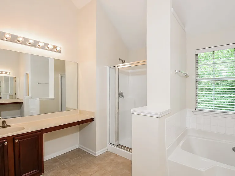 4740 Hopewell Manor Dr — Photo 13