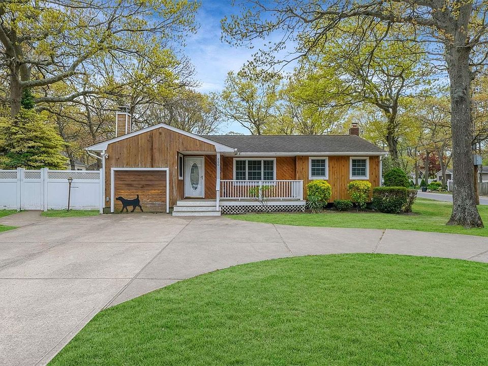 1st image of 200 Peconic Avenue