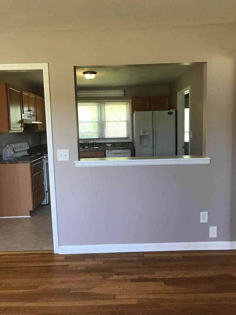 3 Bedroom Duplex off Alamance Church Road — Photo 4