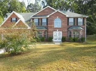 582 Robin Rdg, Stone Mountain, GA 30087