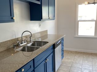 2901 Somerset Dr, Los Angeles, CA 90016