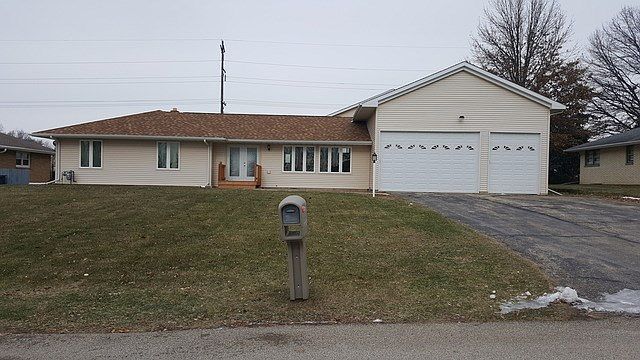 1st image of 3373 City View Dr