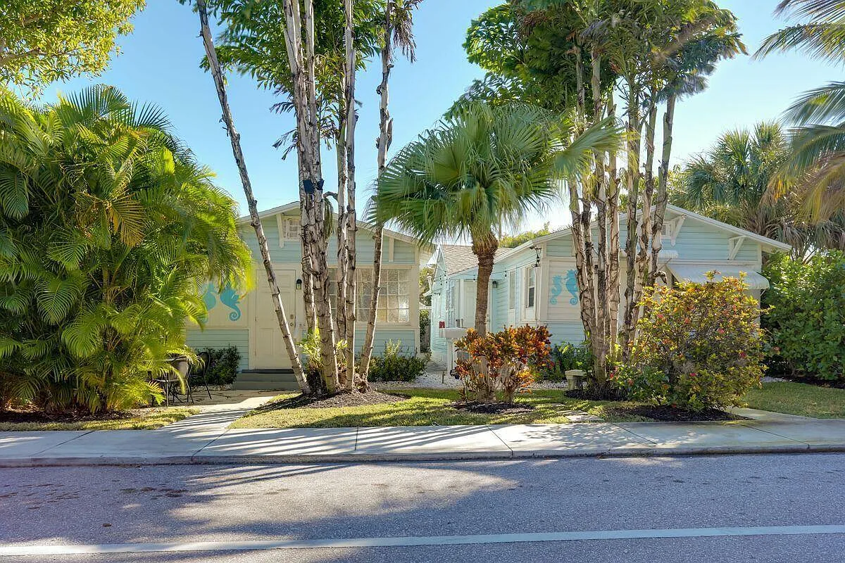 Seahorse Suites — Photo 2
