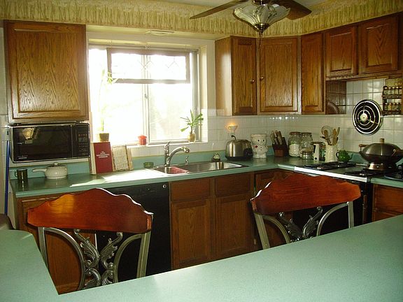 4th image of 604 Santen Dr