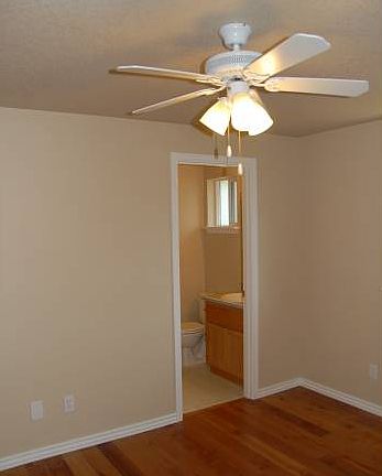 Master Bedroom Into Bath