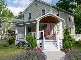 60 W Elizabeth St, Skaneateles, NY 13152