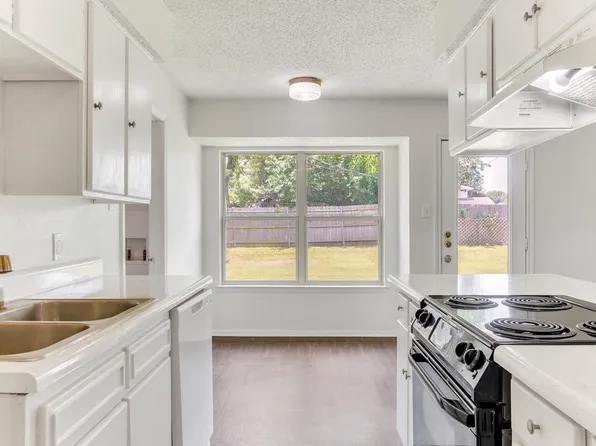 6208 Kary Lynn Dr S, Watauga, TX 76148
