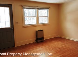 7 Gilchrest St Pl APT 2, Thomaston, ME 04861