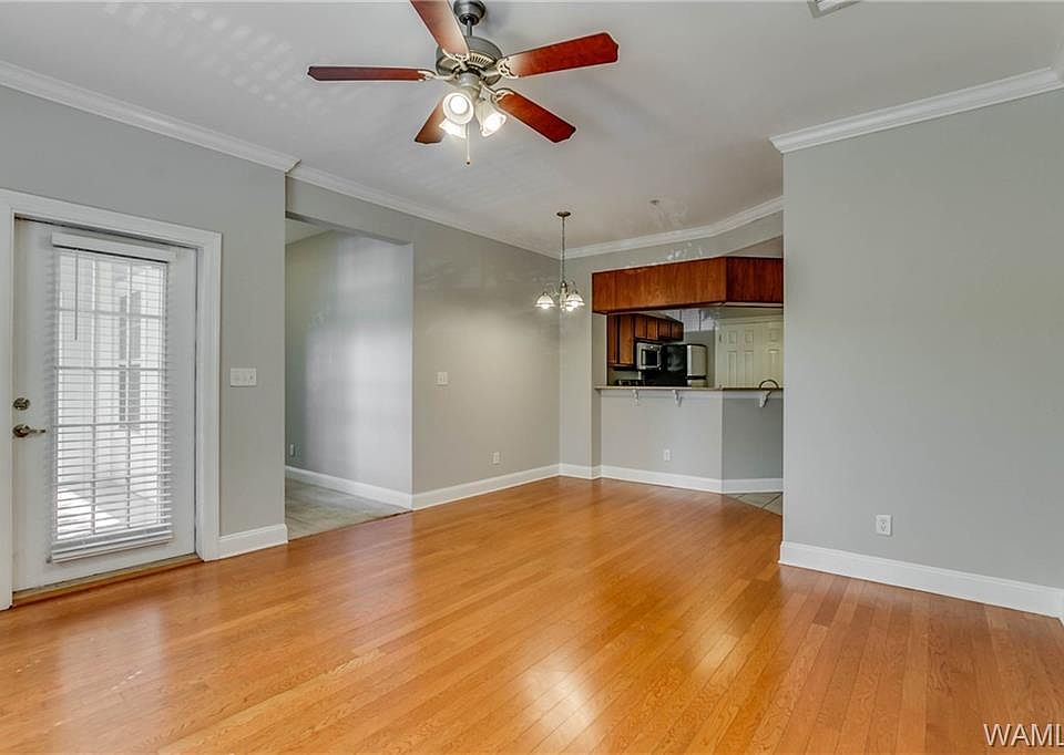 1st image of 3218 Veterans Memorial Pkwy APT 1202