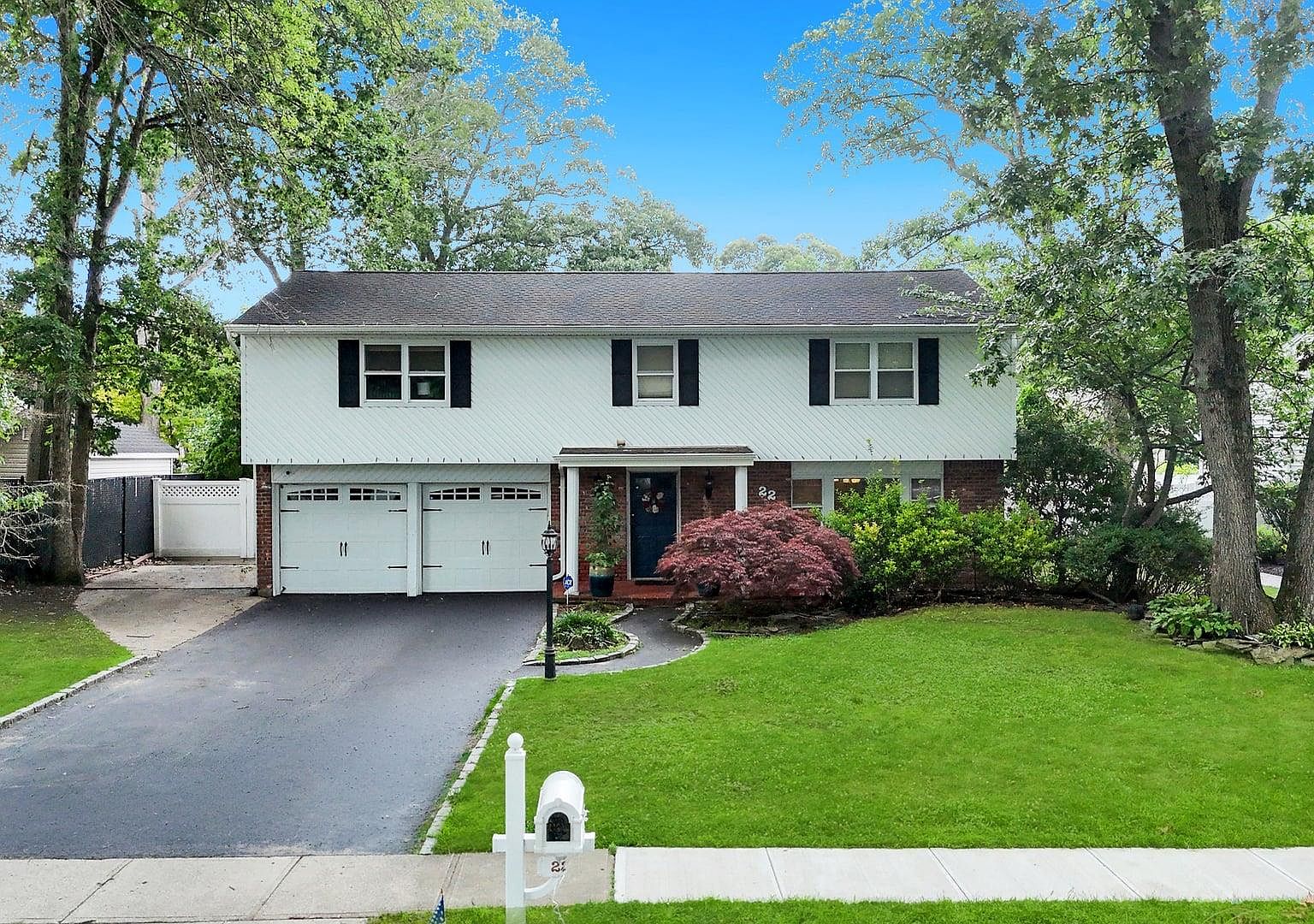 22 Cornelia Lane, Lake Grove, NY 11755 | MLS #1026900 | Zillow