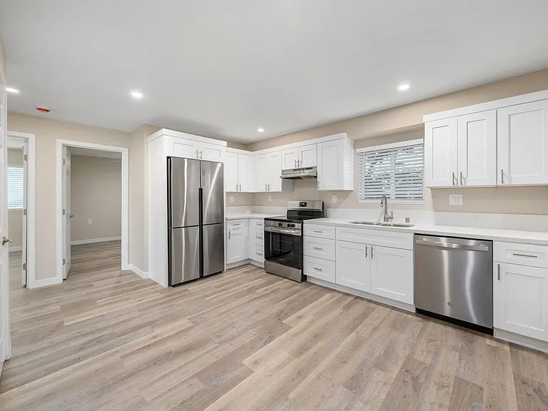 1249 Palm St — Photo 100