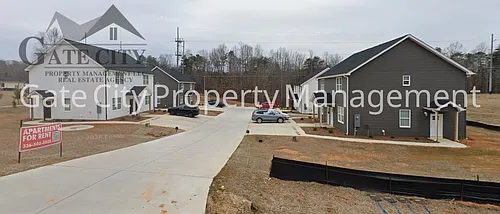 138 Dover Dr #B Photo 1