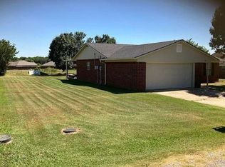 123 Ridgecrest Dr, Calera, OK 74730