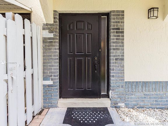 5th image of 1100 SW 110th Ln
