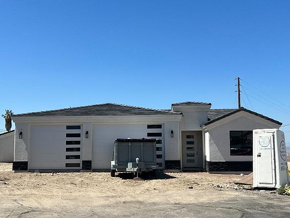 2nd image of 3024 Palisades Ln