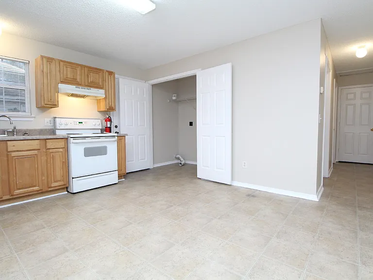 3740 Frontera Cir — Photo 6