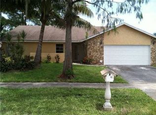 7315 NW 49th Pl, Lauderhill, FL 33319