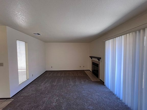 3rd image of 3901 Prescott Rd APT B