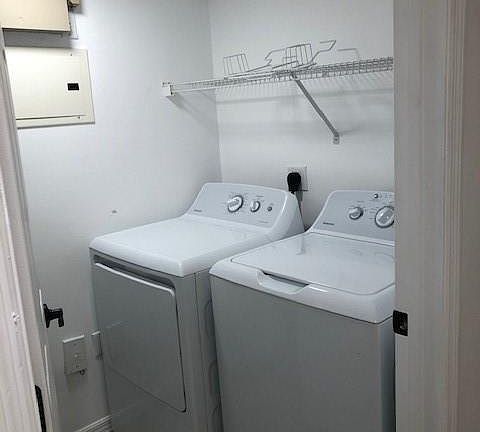 4th image of 2457 Centergate Dr APT 202