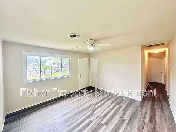 5th image of 2207 Beck Dr