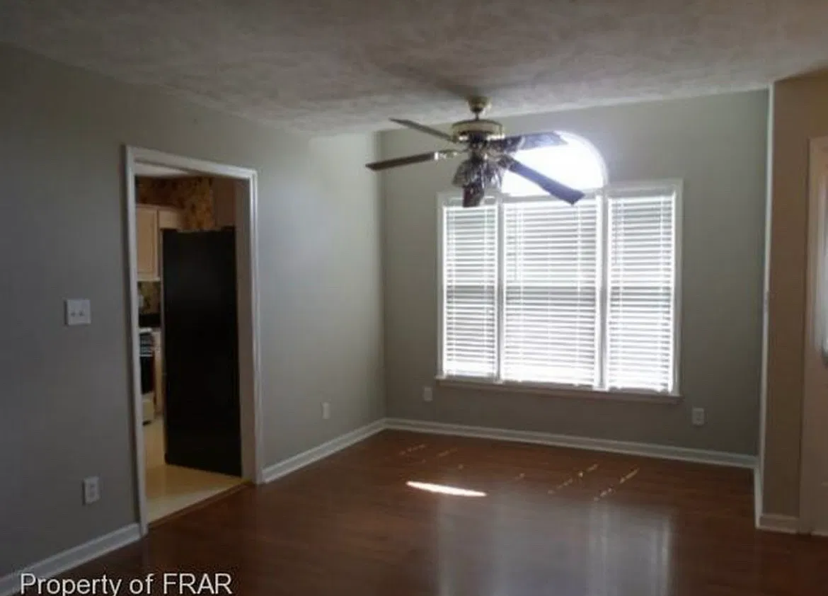 2 bed, 1256 sqft, $1,300 — Photo 4