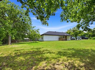 416 Scott Ln, Pilot Point, TX 76258