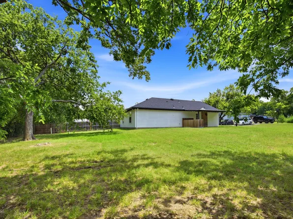 416 Scott Ln, Pilot Point, TX 76258