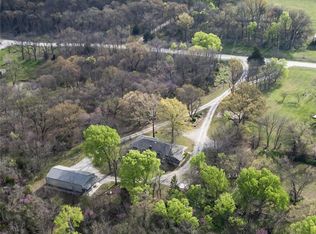 28404 S Bennett Rd, Freeman, MO 64746