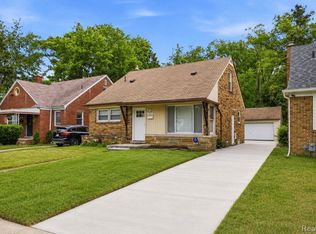 18492 Warwick St, Detroit, MI 48219
