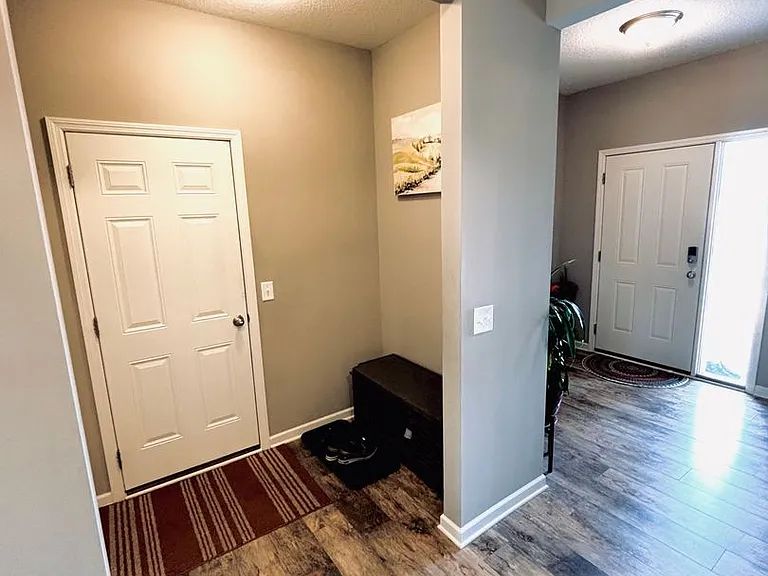 1533 Linwood Cir — Photo 15