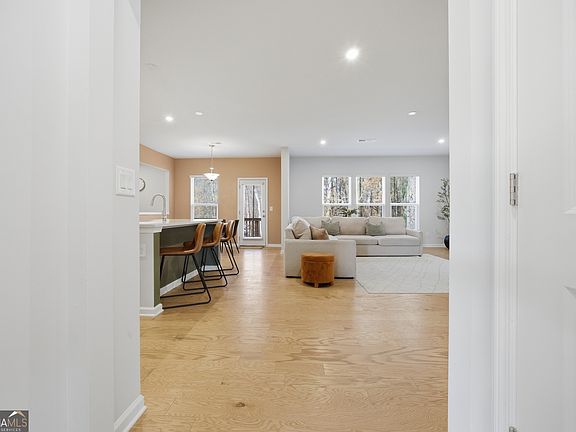 3rd image of 361 Riverclub Rd