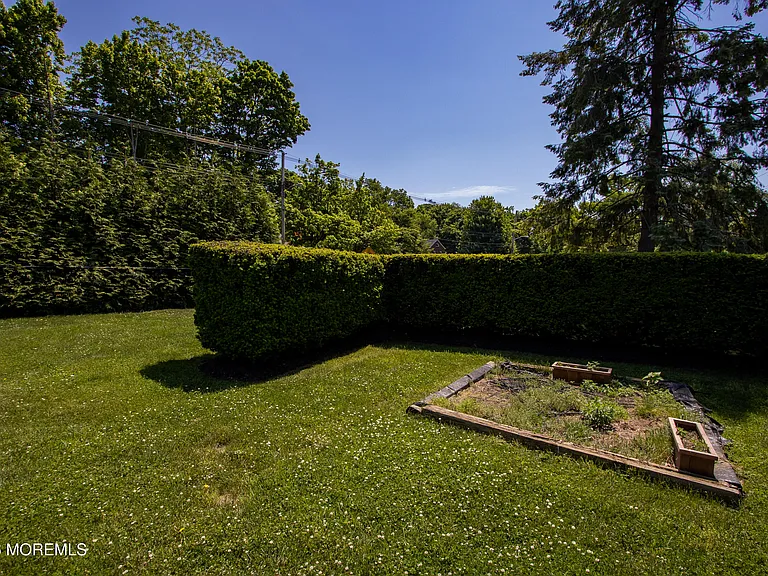 220 Branch Ave — Photo 51