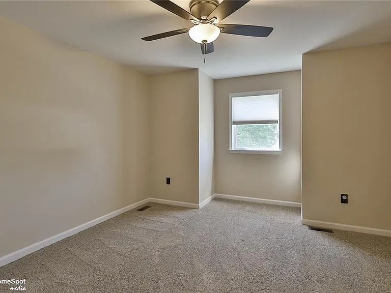 124 Stephanie Dr — Photo 27
