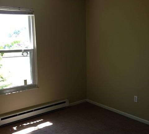 2nd image of 3923 Windwood Ct
