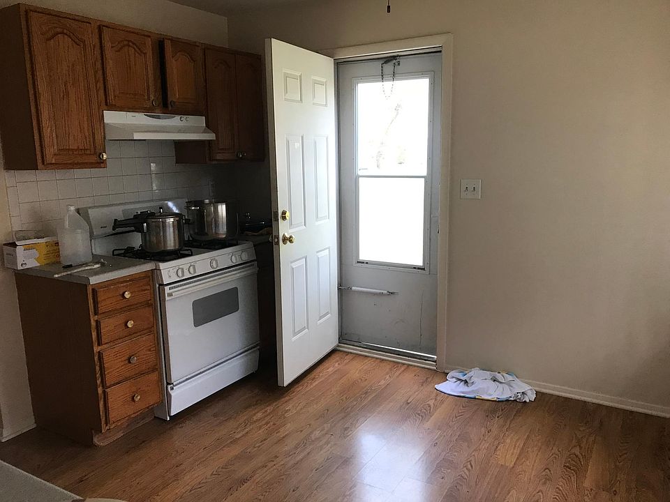 1st image of 3415 Winhaven Dr