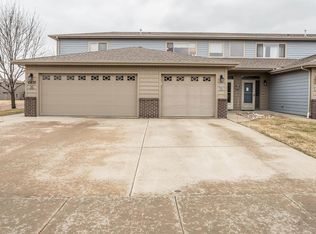 6405 S Santa Rosa Cir UNIT B, Sioux Falls, SD 57108