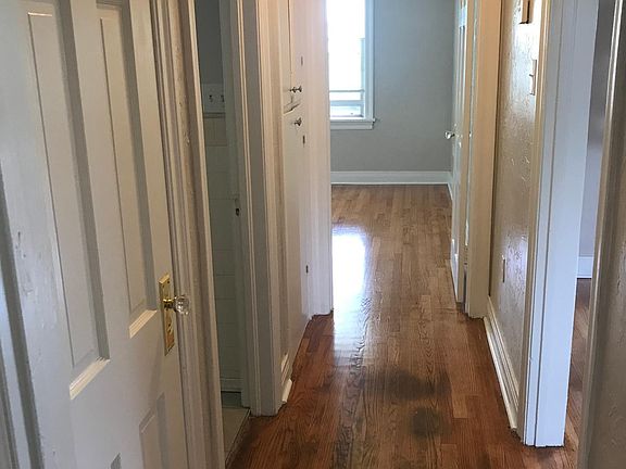 4th image of 1322 NW Ash Ave