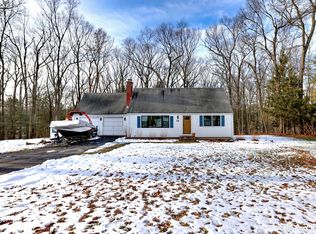 10 Woodcliff Drive, Simsbury, CT 06070