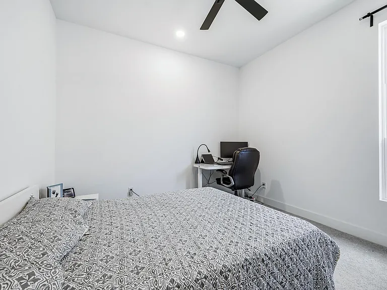 31051 Sun Valley Dr — Photo 35