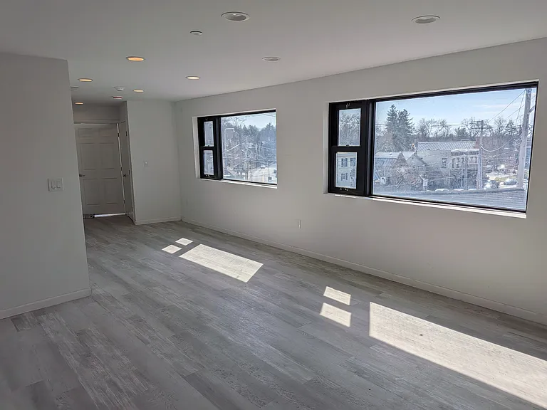 51 Main St #1 — Photo 20