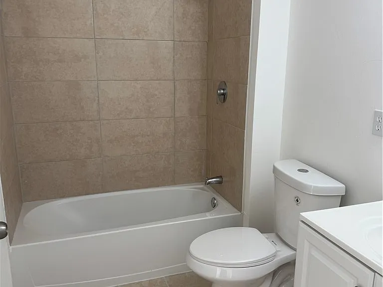 1408 Bittersweet St — Photo 18