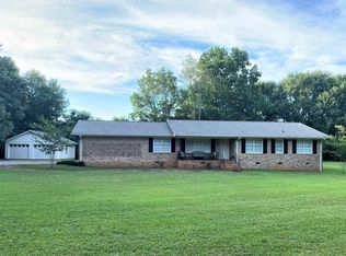 715 S Railroad Ave, Carlton, GA 30627