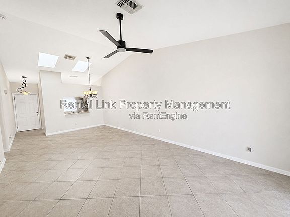 5th image of 320 SW 3rd Pl APT 3