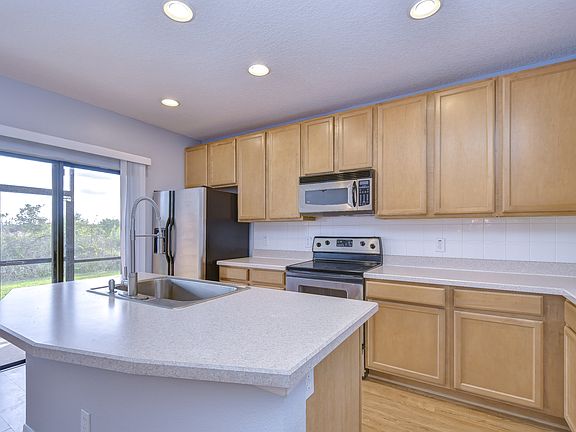 5th image of 1019 Tullamore Dr #1