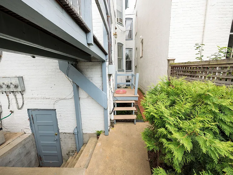 1206 Park Ave — Photo 16