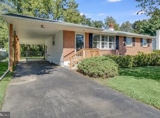 38 Springlake Dr, Newark, DE 19711