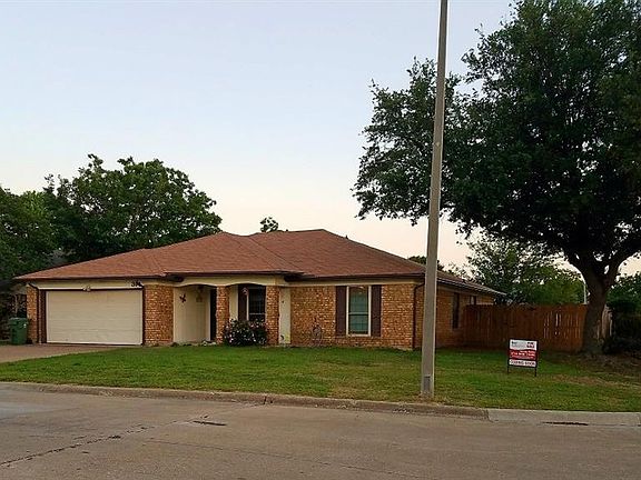 2nd image of 300 Iberis Dr