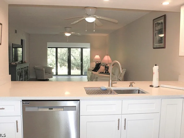 6328 Sugar Bush Ln #B — Photo 11