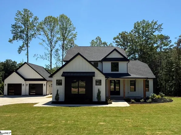 668 Flynn Rd, Greer, SC 29651