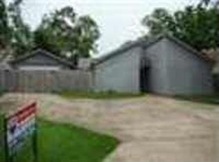 3870 Heatherwood Dr, Beaumont, TX 77706